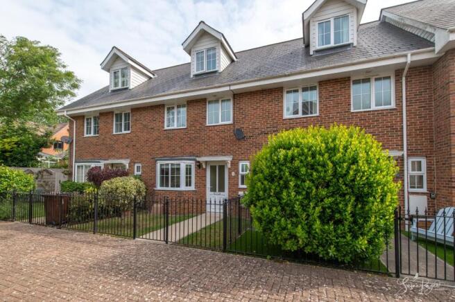 Welcome to 4 Victoria Mews
