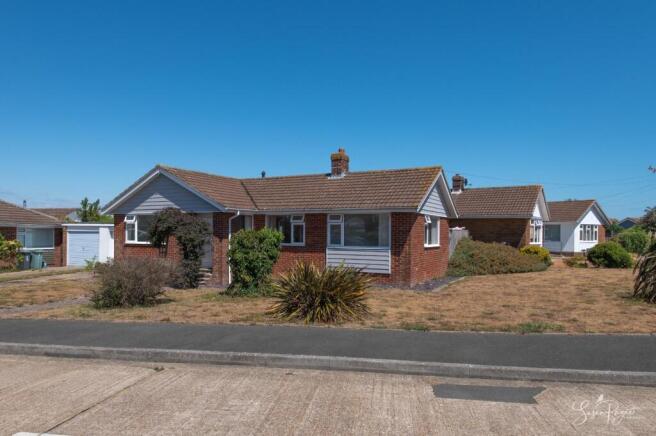 Welcome to 2 Rowantree Drive