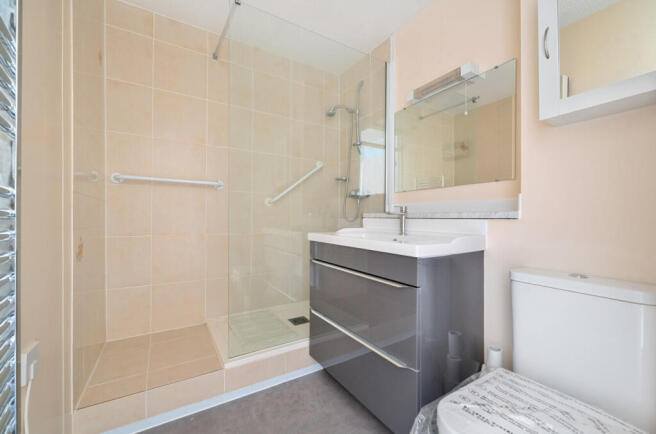 1333497-15-688a53...