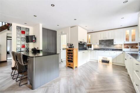 Hillside, Burghfield Common, Reading, Berkshire, RG7