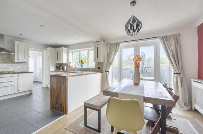 1363121-26-68e7ef...