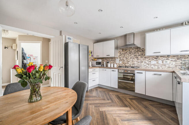 1368989-26-68f207...