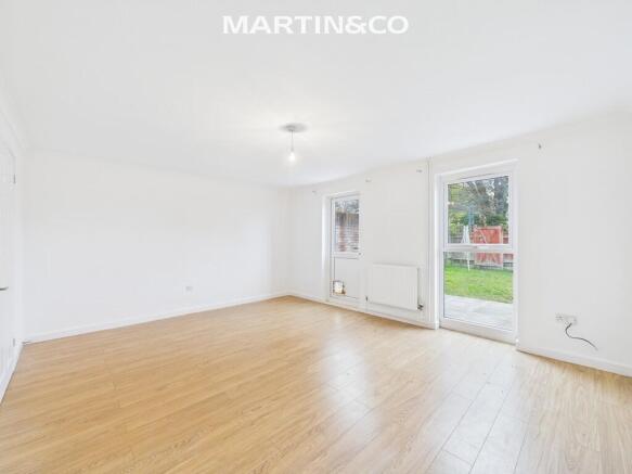 CAM03337G0-PR0352...