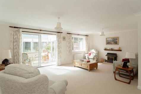 Tollgate Avenue, Redhill