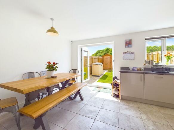 94 Millfield - Kitchen Diner1