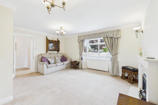 CAM03162G0-PR0312-STILL006