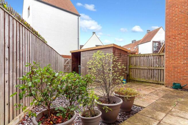 Derwent Way - Garden2