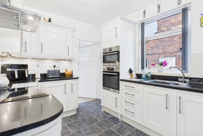 CAM03162G0-PR0362-STILL001