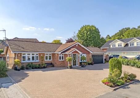 Long Meadow, Hutton, Brentwood, Essex, CM13