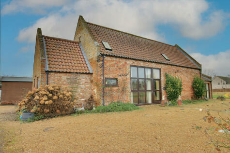March - 3 bedroom barn conversion for sale