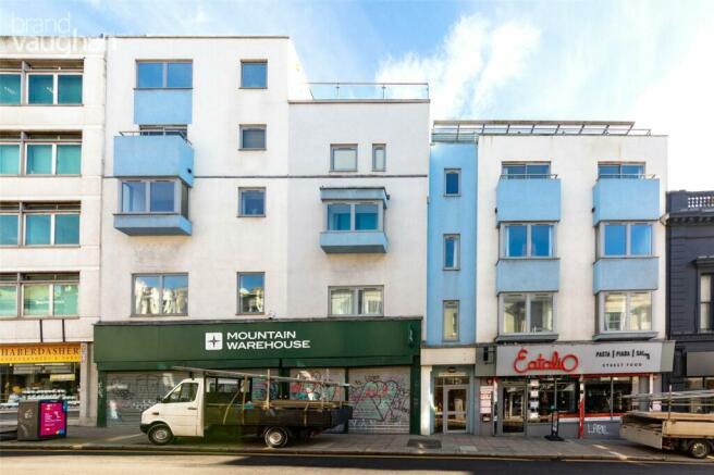 2 bedroom apartment for sale in Queens Road, Brighton, BN1