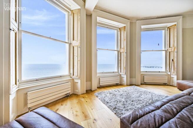 Lounge Views
