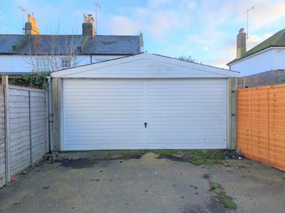 Property To Rent In Selden Road Worthing Bn11 Bn11