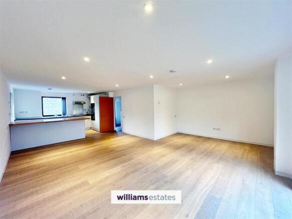 Open Plan Kitchen/Living Space