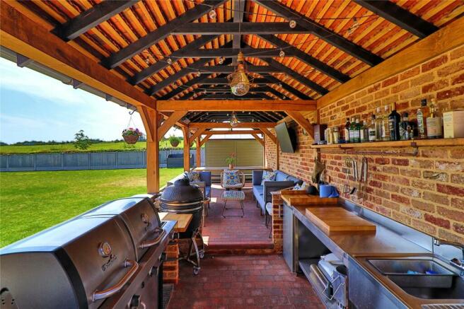 Outdoor Kitchen