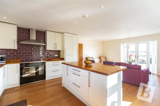 Kitchen/Breakfast Rm
