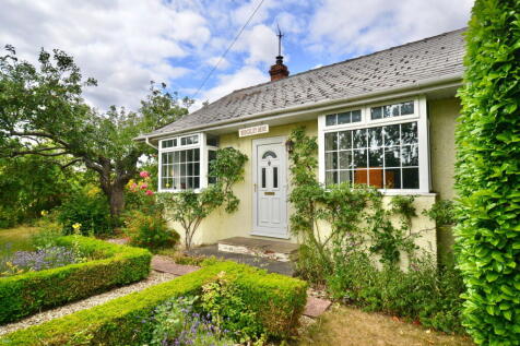 Midgley Dene, Blackminster, WR11 7TD