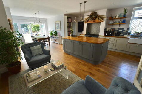 Greenhill, Evesham, WR11 4LX