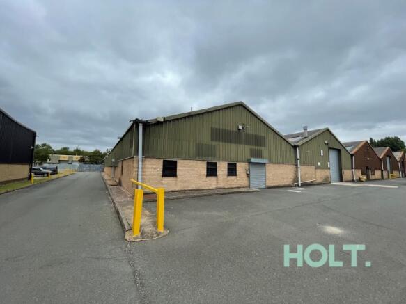Henley ext 2.jpg