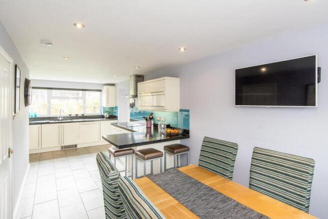 Dining kitchen