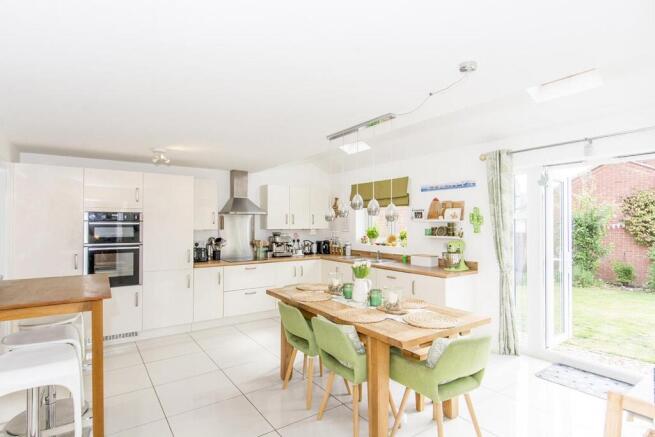 Family Dining/Kitchen