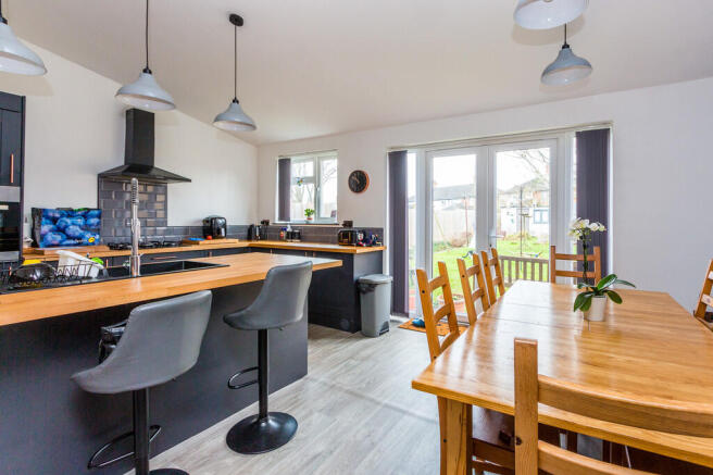 Kitchen/Dining Ro...