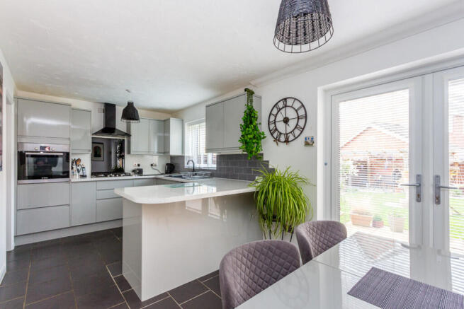 Kitchen/Dining Ro...