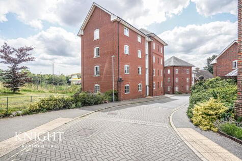 Groves Close, Colchester, CO4