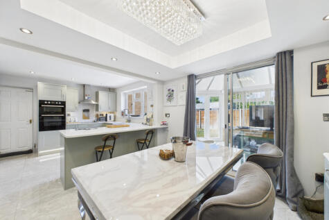 Micklesmere Drive, Ixworth, Bury St. Edmunds, Suffolk