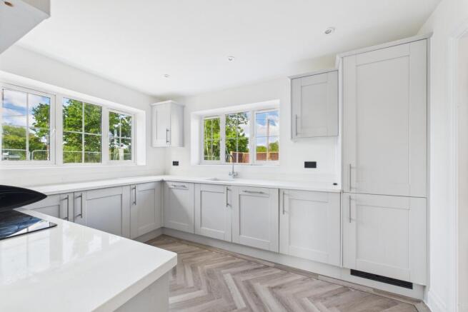 CAM05449G0-PR0021-STILL008