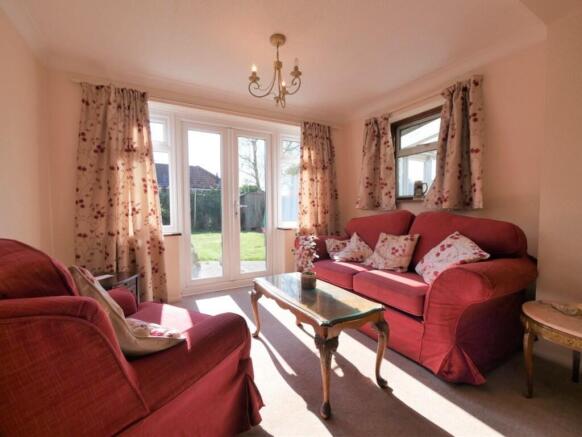 LOUNGE AREA