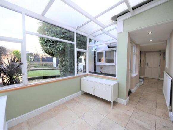 GARDEN ROOM &...