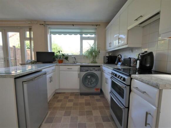 KITCHEN AREA1