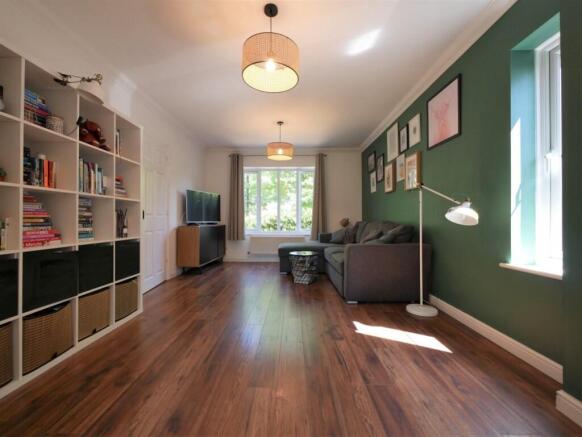 SITTING ROOM1