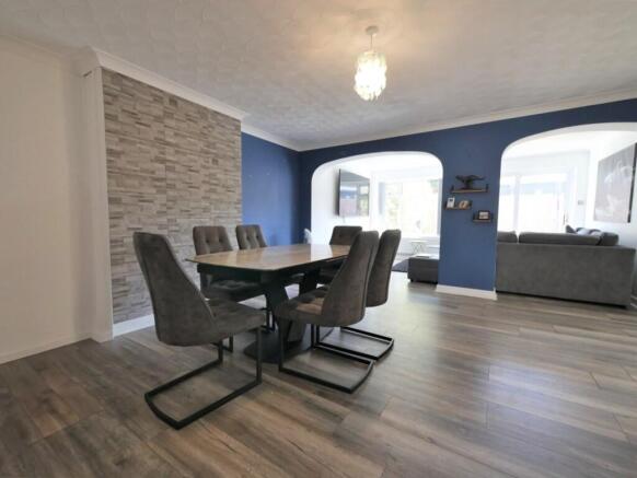 SITTING AND DININ...