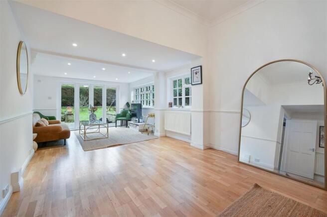 PARK FARM LODGE- (4).jpg