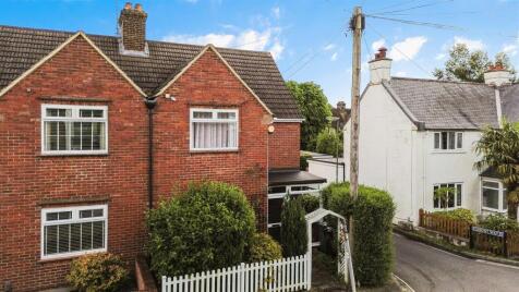 Oatlands Road, Burgh Heath, Tadworth