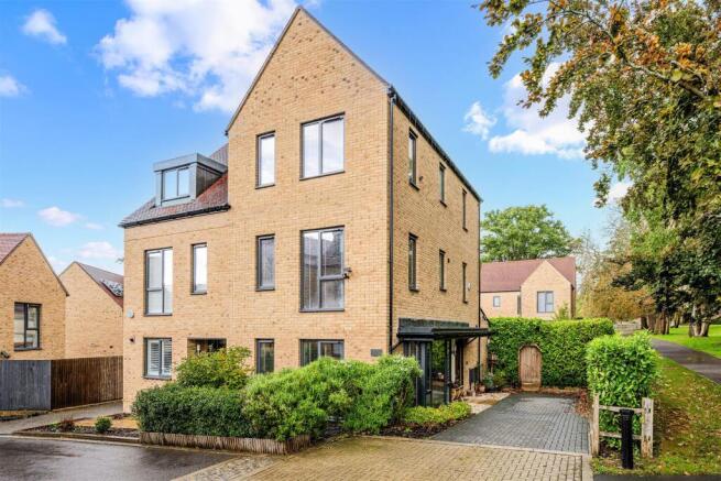 COURAGE CLOSE, 3 (7).jpg