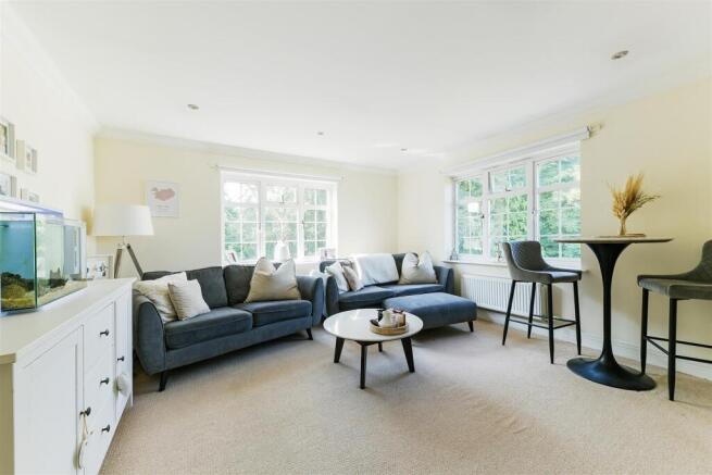 Manor Court, Chipstead Road, Banstead 1.jpg