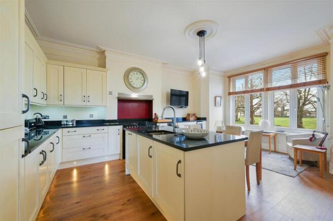 DE BURGH HOUSE, APARTMENT 3- (15).jpg