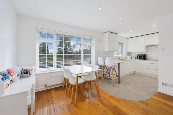 COURT ROAD, 10  (15).jpg