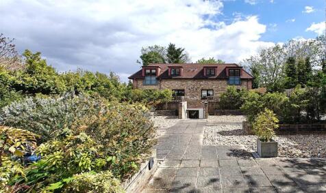 Magnolia Court, Old Farm Ave, Southgate, N14