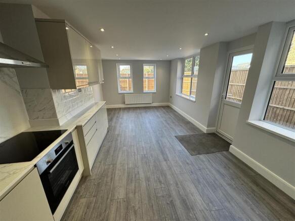 Kitchen/Lounge