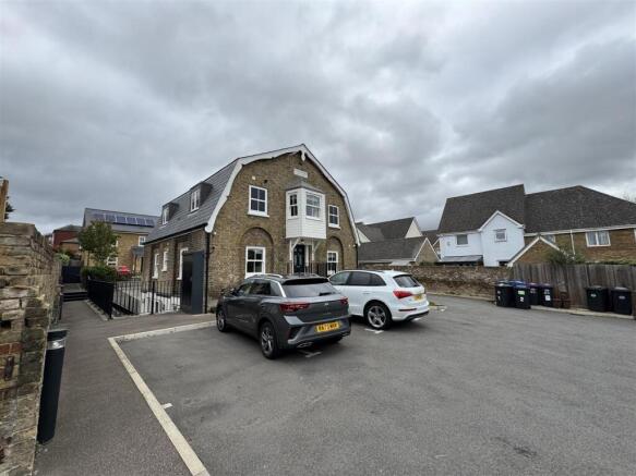 Alpha Cottages SG12