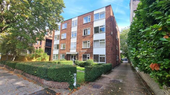 Beaumaris, Brownlow Rd N11