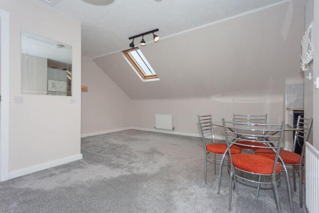 OPEN PLAN LOUNGE KITCHEN DINER