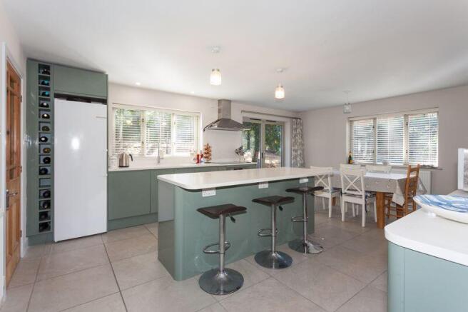 OPEN PLAN LIVING DINING KITCHEN 