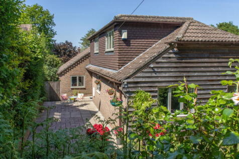 Larkfield, Goscombe Lane, Gundleton, Alresford