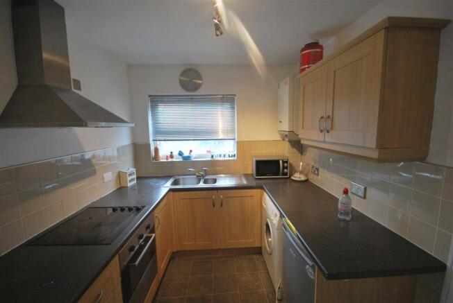 2 Bedroom Apartment To Rent In Queens Road Buckhurst Hill Ig9