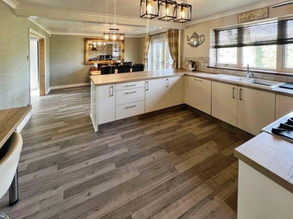 Kitchen Dining Area